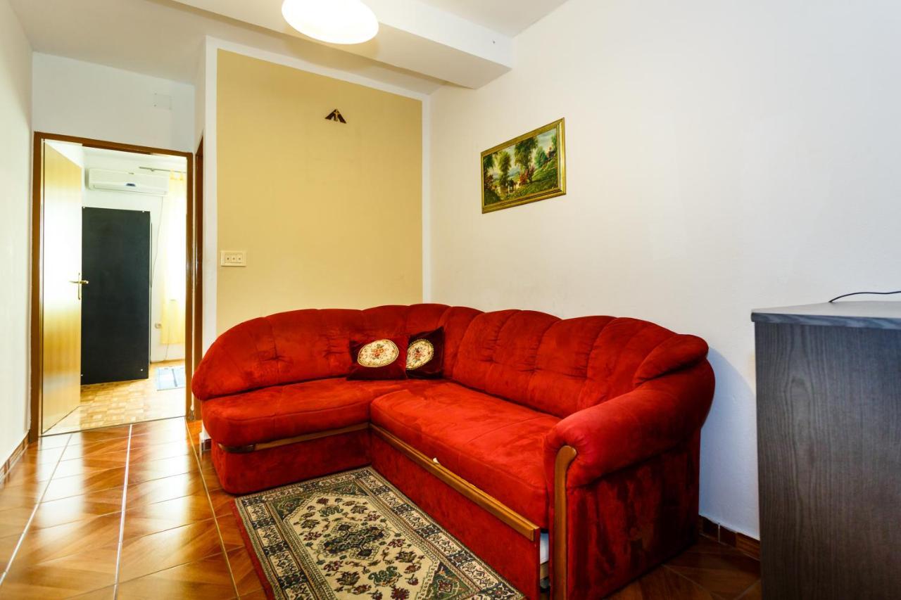 Apartmani Mili Malinska Exterior photo